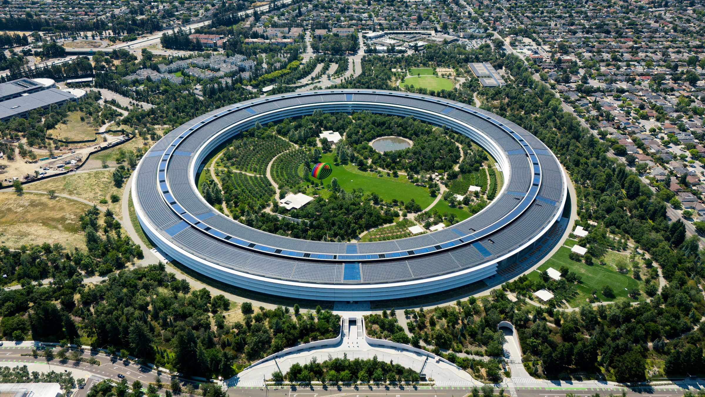 Apple Park s Circular Campus An Architectural Revolution